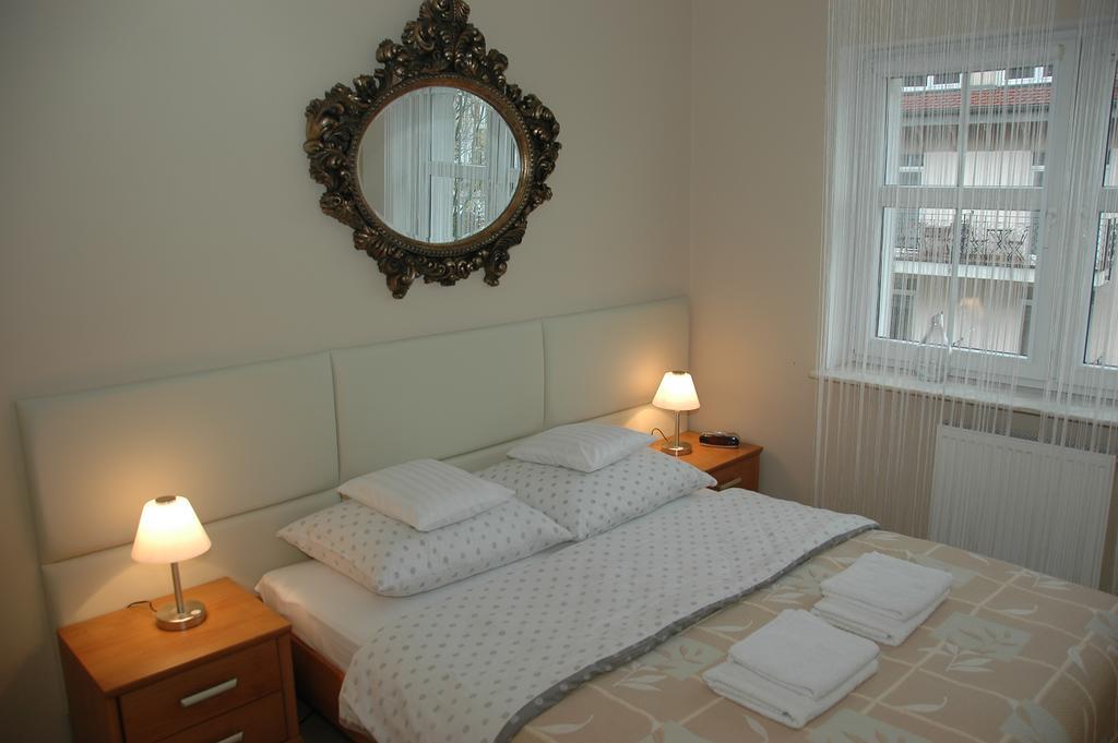 Apartament Przy Promenadzie ชวีโนวิชแจ ภายนอก รูปภาพ